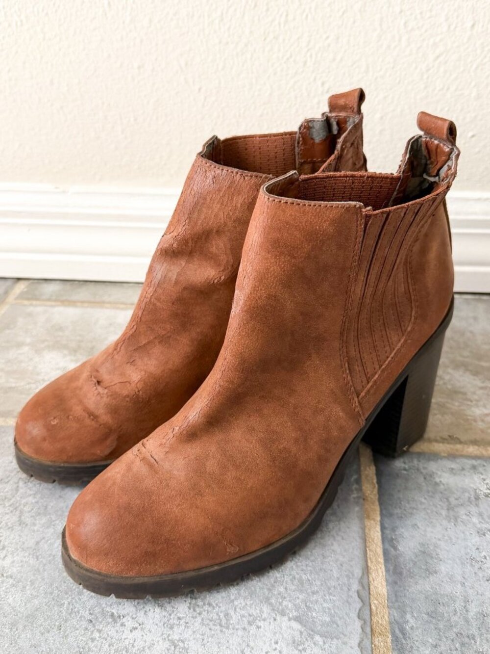 Sam & Libby Brown Chelsea Ankle Boots Womens Chunky Heel Booties 9